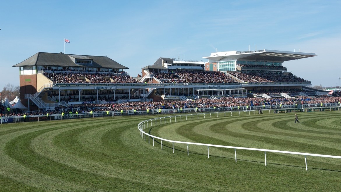 AINTREE RACES